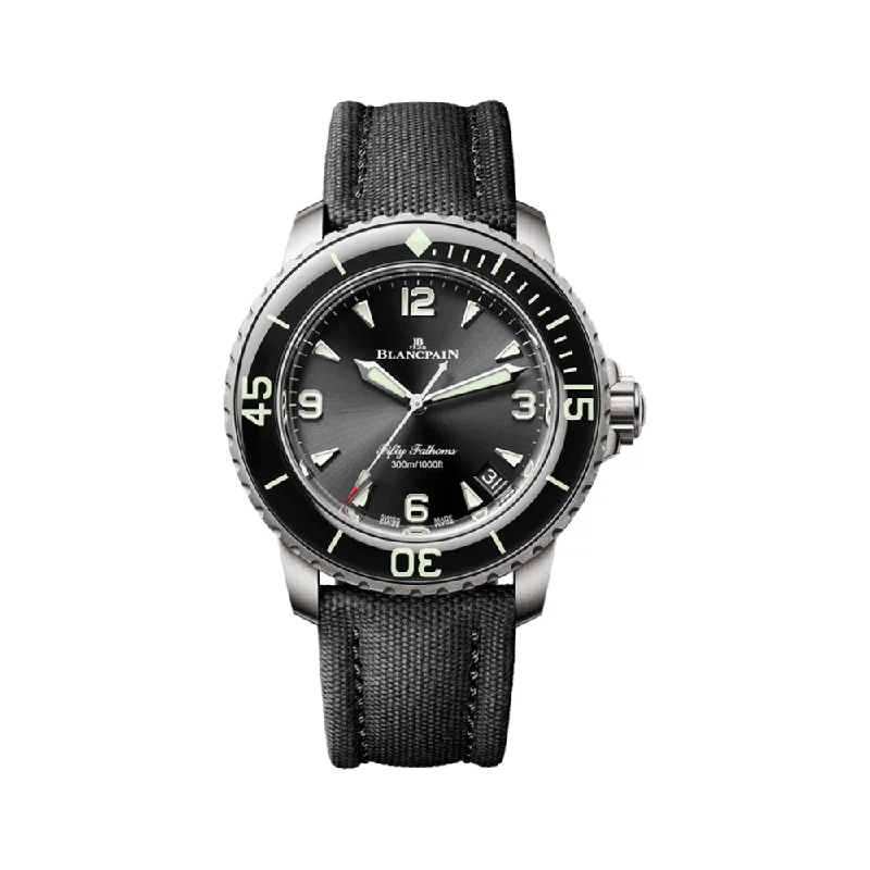 swiss-vs-japanese dress-Fifty Fathoms Automatique Titanium 42.3mm - Black on Sail-canvas Strap swiss-vs-japanese dress-Fifty Fathoms Automatique Titanium 42.3mm - Black on Sail-canvas Strap