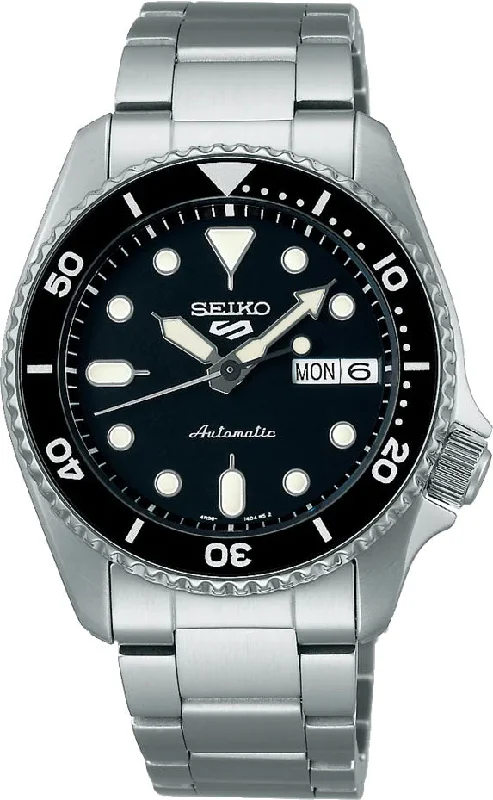 men's Seiko manual watches -Seiko 5 Sports SKX Midi Black Mens