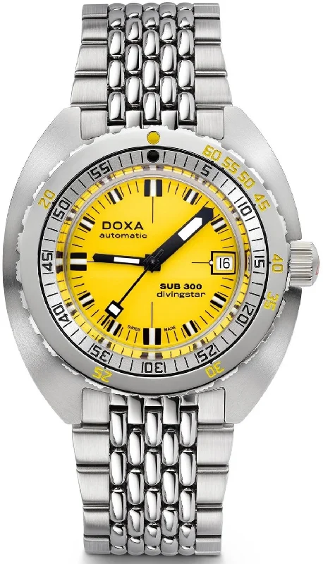 men's mechanical watches with glow-in-the-dark design -Doxa SUB 300 COSC Divingstar Bracelet