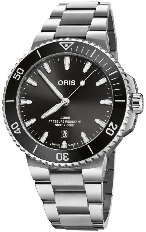 men's mechanical watches with flat design -Oris Aquis Date 43.5mm