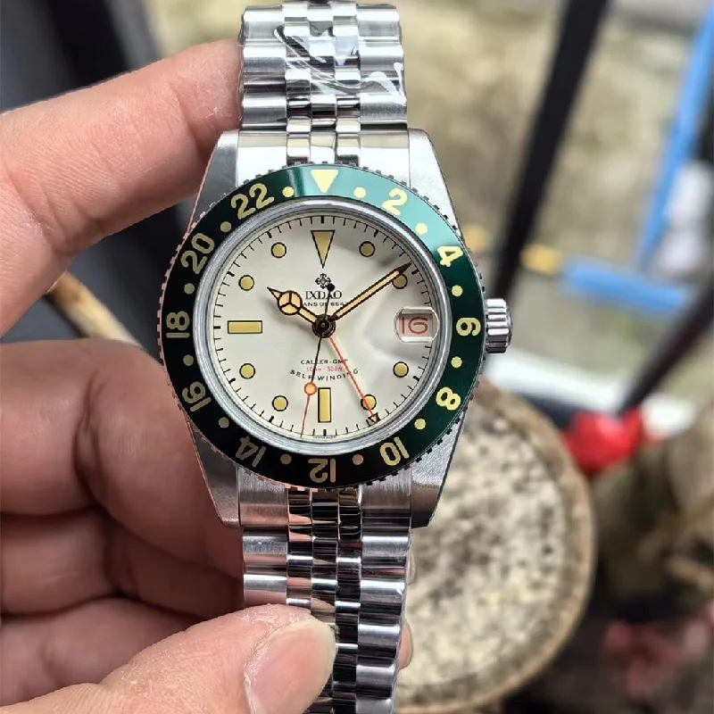 white dial/green aluminum bezel