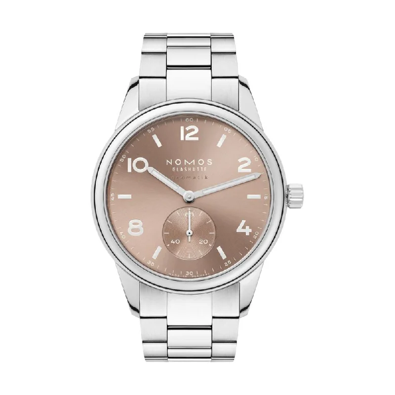 men's pilot watches with leap year style design -Club Sport Neomatik 39mm - Ember on Bracelet men's pilot watches with leap year style design -Club Sport Neomatik 39mm - Ember on Bracelet