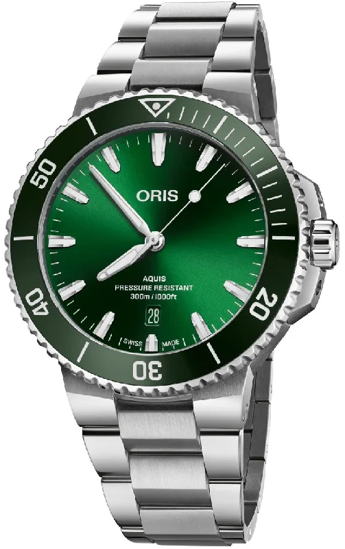 men's mechanical watches with domed design -Oris Aquis Date 43.5mm