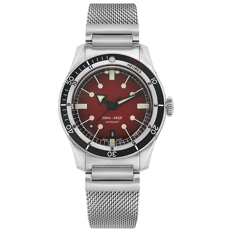 red dial - black bezel