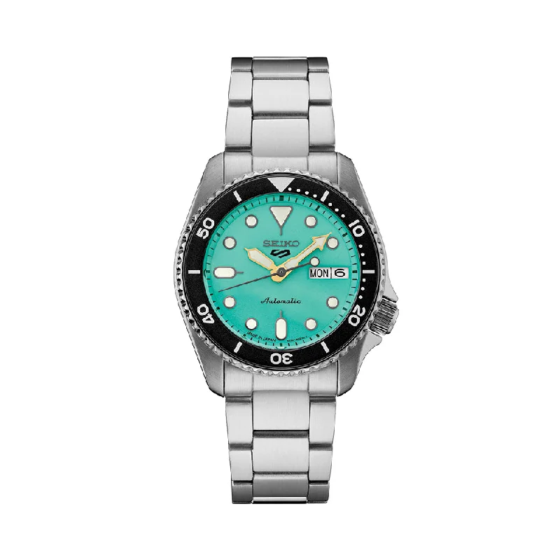 winter-gala dresswatches-SRPK33 5 Sports 38mm - Green on Bracelet