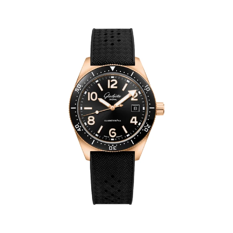 strap-replacement guides-SeaQ Galvanized Black 39.5mm - Red Gold on Strap