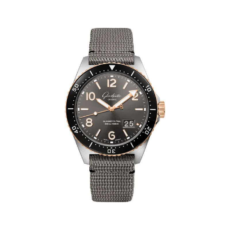 men's pilot watches with sporty style design -SeaQ Panorama Date Galvanized Grey 43mm - Stainless Steel on Strap men's pilot watches with sporty style design -SeaQ Panorama Date Galvanized Grey 43mm - Stainless Steel on Strap