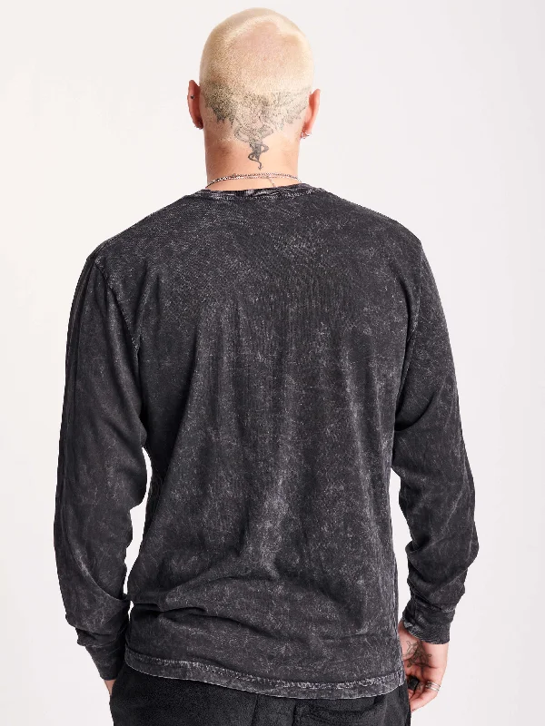 mineral-wash-medusa-long-sleeve-plus